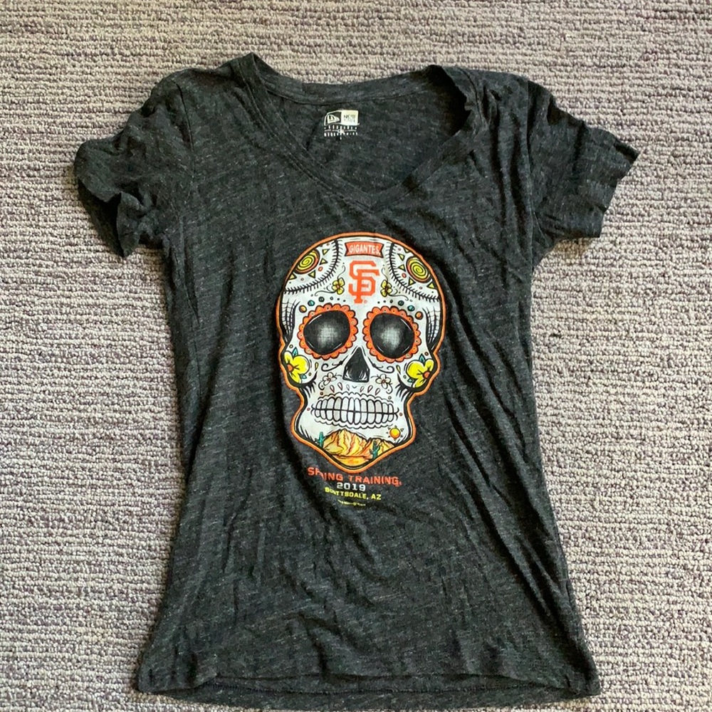 San Francisco Giants V-Neck Shirt